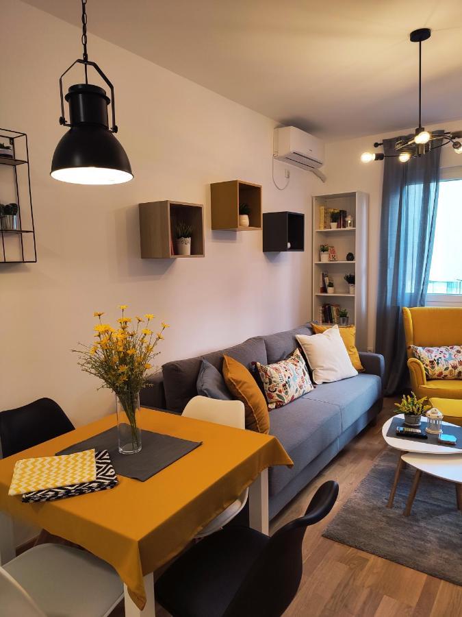 Center Firefly Gardens Apartment Novi Sad Exterior foto